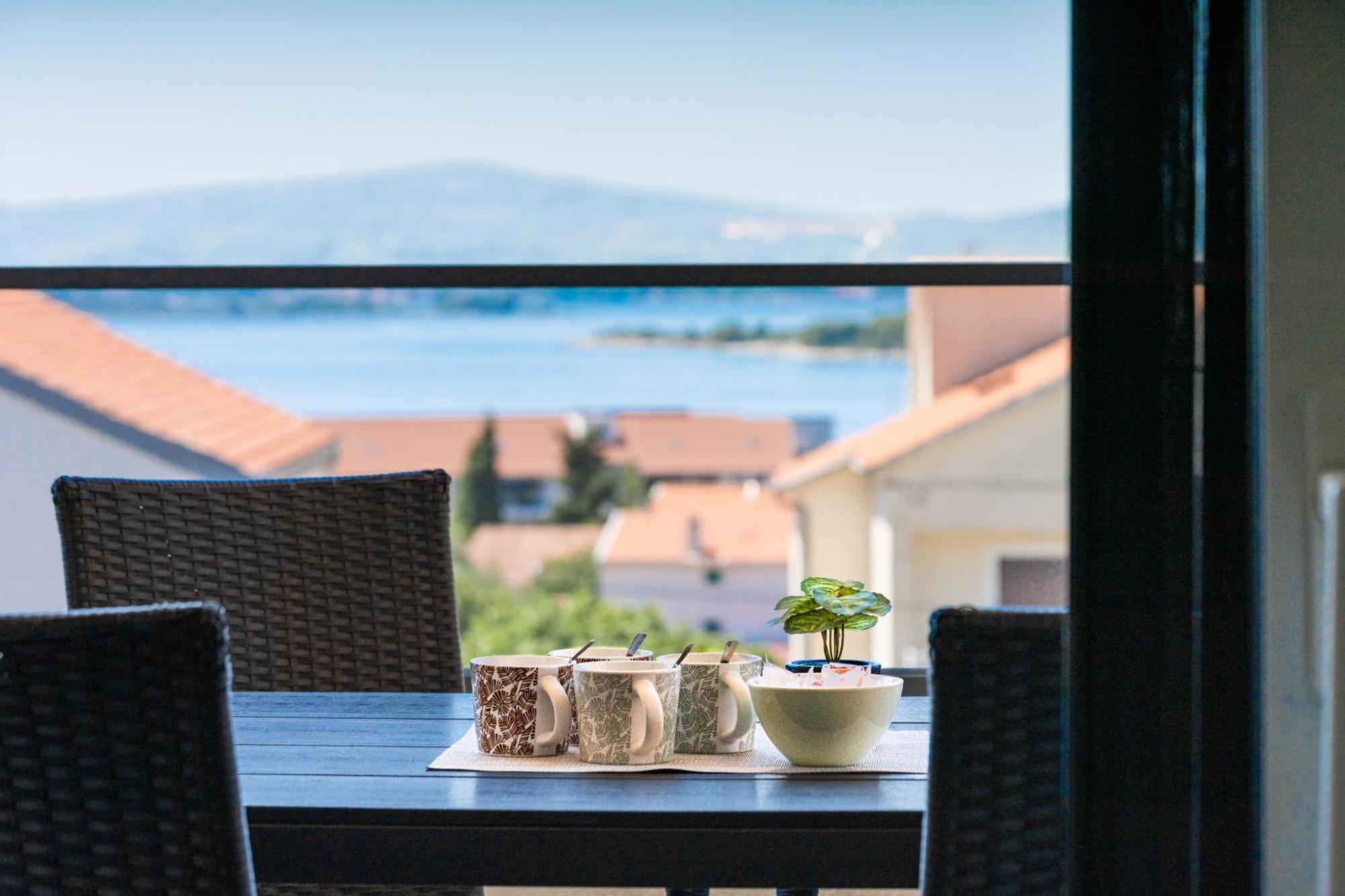 Sea Bay View Apartment - Appartement Avec Piscine Et Magnifique Vue Sur Mer Sveti Filip i Jakov Exterior photo
